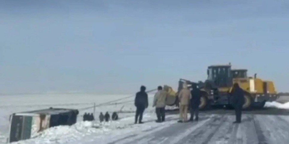 
                    Автобус с пассажирами слетел в кювет в области Абай
                