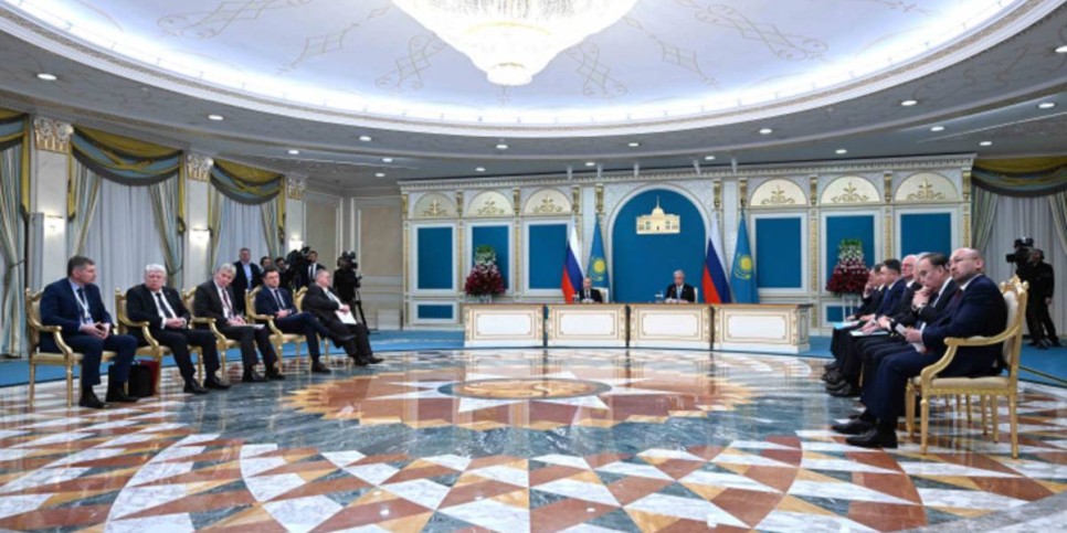 
                    Токаев и Путин приняли участие в пленарном заседании ХХ Форума межрегионального сотрудничества Казахстана и России
                