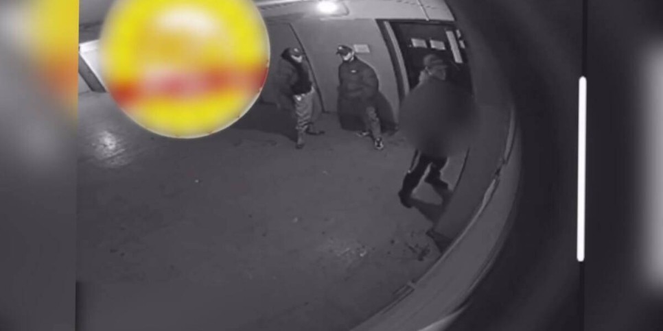 
                    Справивший нужду в подъезде подросток установлен полицейскими Усть-Каменогорска
                