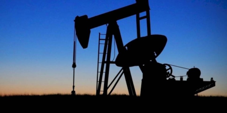 
                    Франция намерена полностью отказаться от российской нефти и газа к 2027 году
                