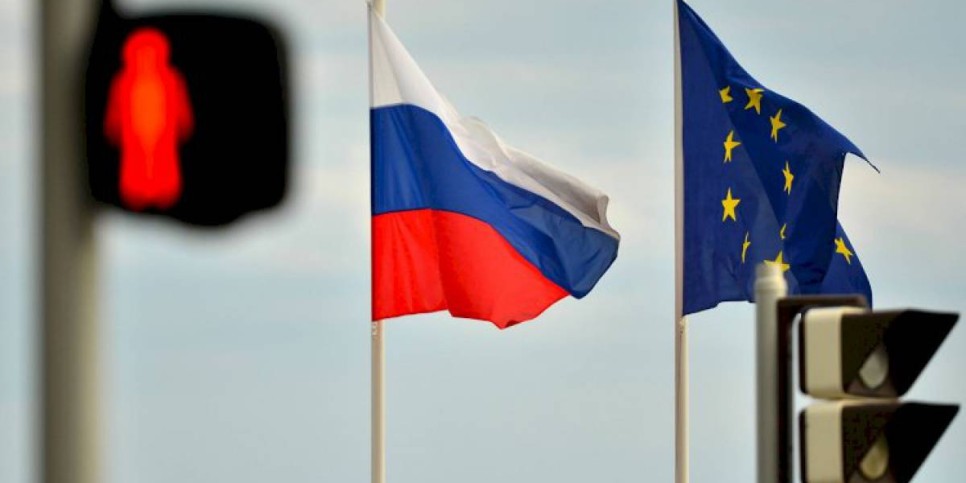 
                    Новый пакет санкций ввел Евросоюз против России
                
