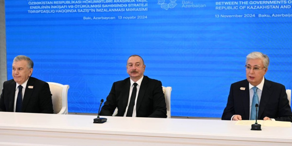 
                    Президенты Казахстана, Азербайджана и Узбекистана подписали стратегическое соглашение 
                
