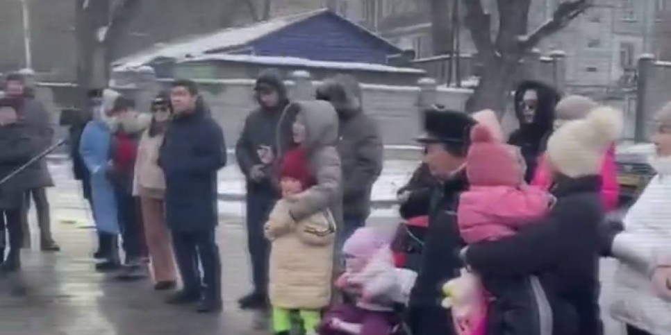 
                    Жителей ЖК River Park в Алматы привлекают к ответственности за перекрытие улицы
                