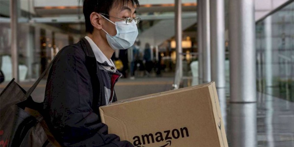 
                    Amazon будет оплачивать больничные только вакцинированным от COVID сотрудникам
                