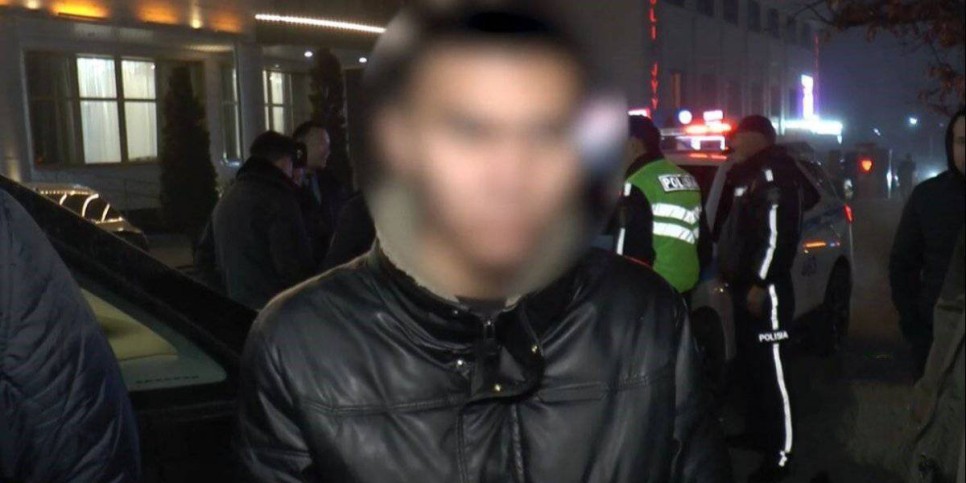 
                    Молодой алматинец вымогал у новой пассии крупную сумму
                