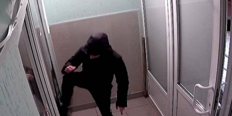 
                    Драку устроил в офисе пьяный астанчанин
                
