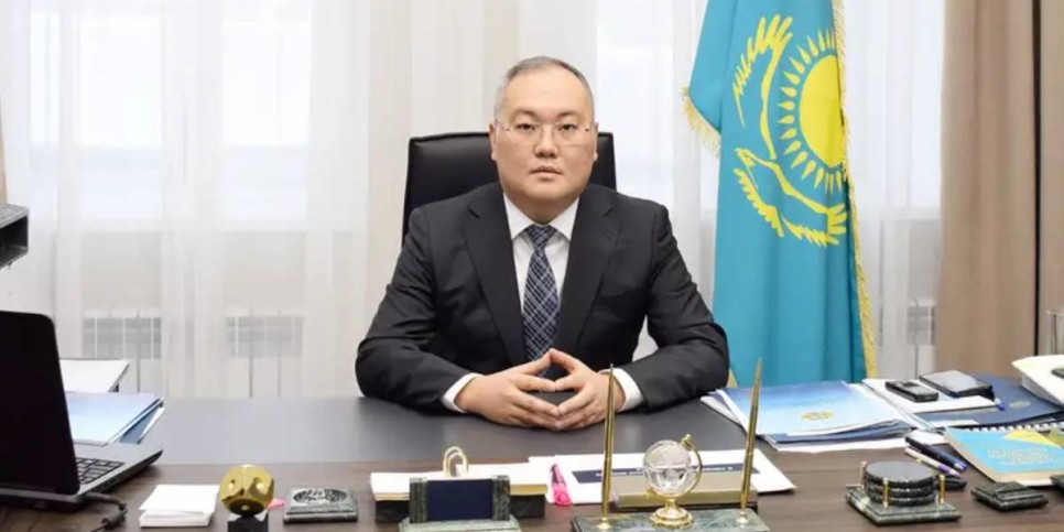 
                    Токаев снова назначил Элиманова председателем АФМ
                