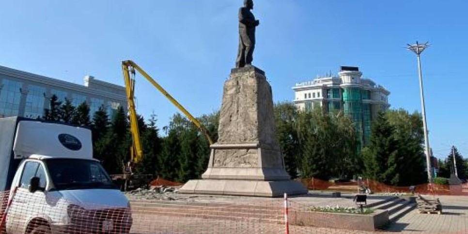 
                    В Усть-Каменогорске обновляют памятник Абаю к 180-летию поэта
                