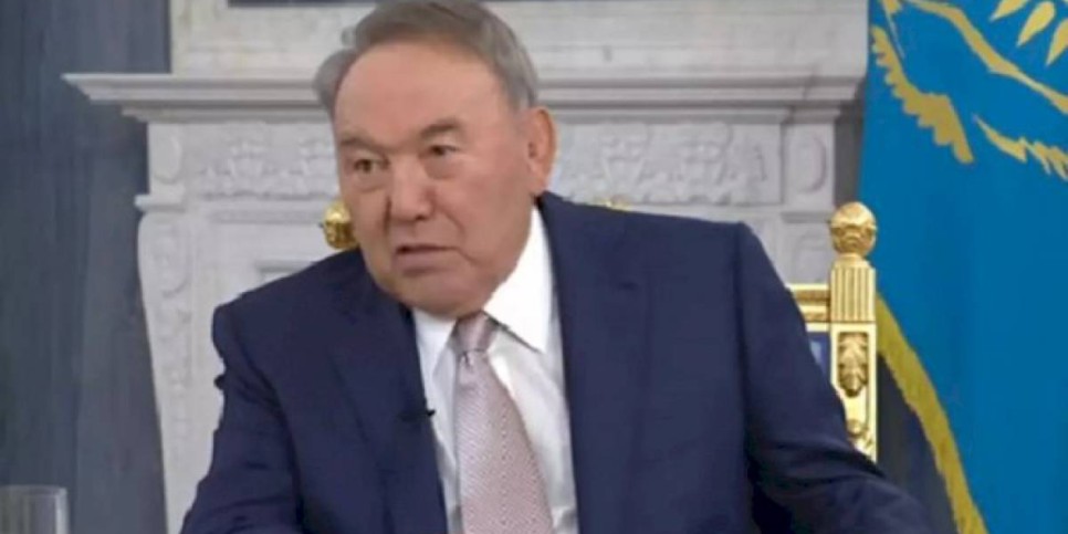 
                    Нурсултан Назарбаев: Я был в центре шторма
                