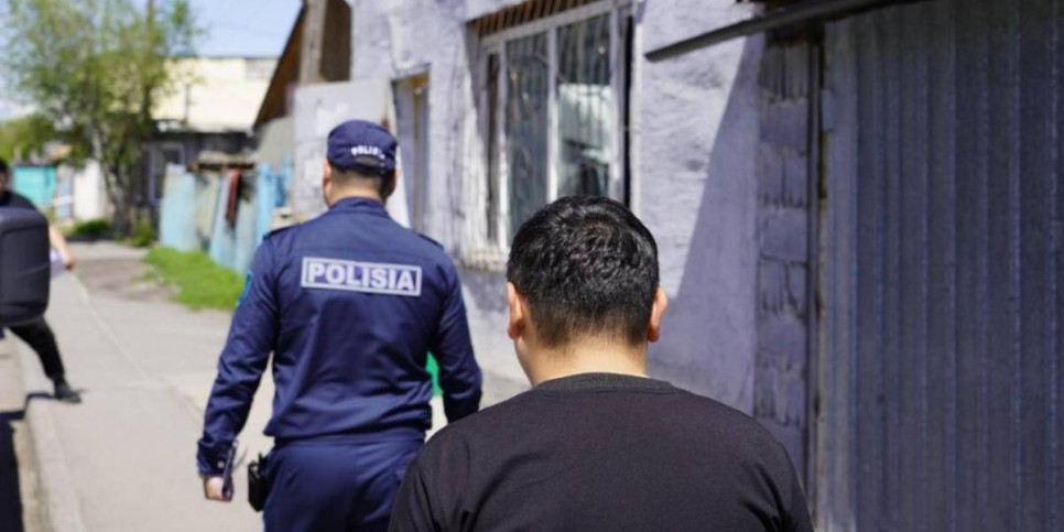 
                    Трагедии в пяти семьях предотвратили полицейские ВКО 
                