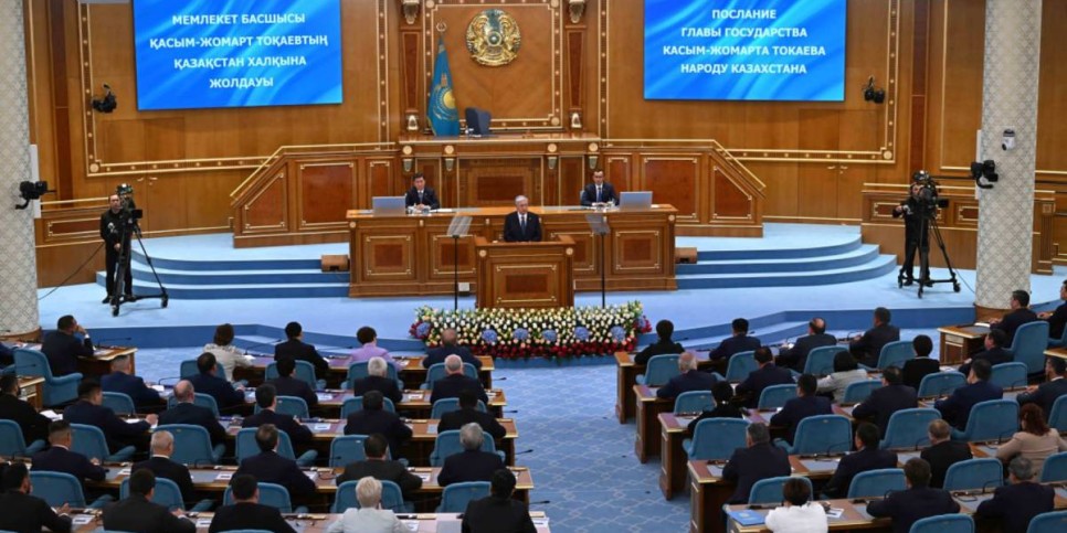 
                    Токаев: Средства Нацфонда должны служить интересам нашего государства, а не обслуживать зарубежные финансовые институты
                