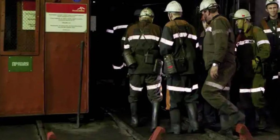 
                    Пожар на шахте Костенко: погибли 11 человек, 18 доставлены в больницу
                