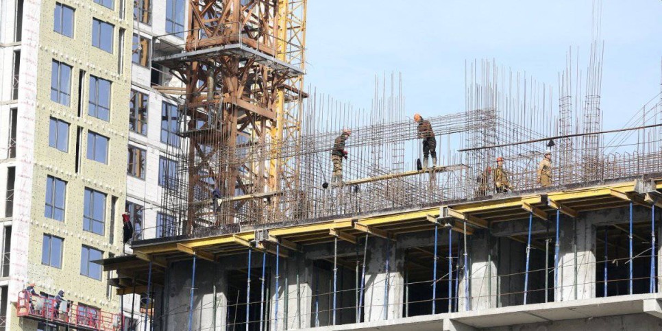 
                    Иностранцы нелегально работали на стройке в Алматы
                
