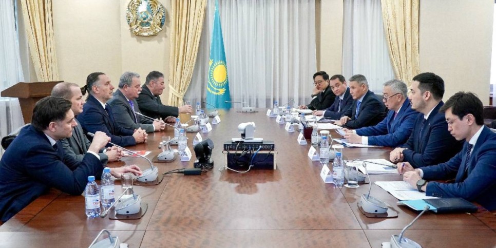
                    Крупные заводы по производству комбикормов и премиксов построят в Казахстане инвесторы из Венгрии
                