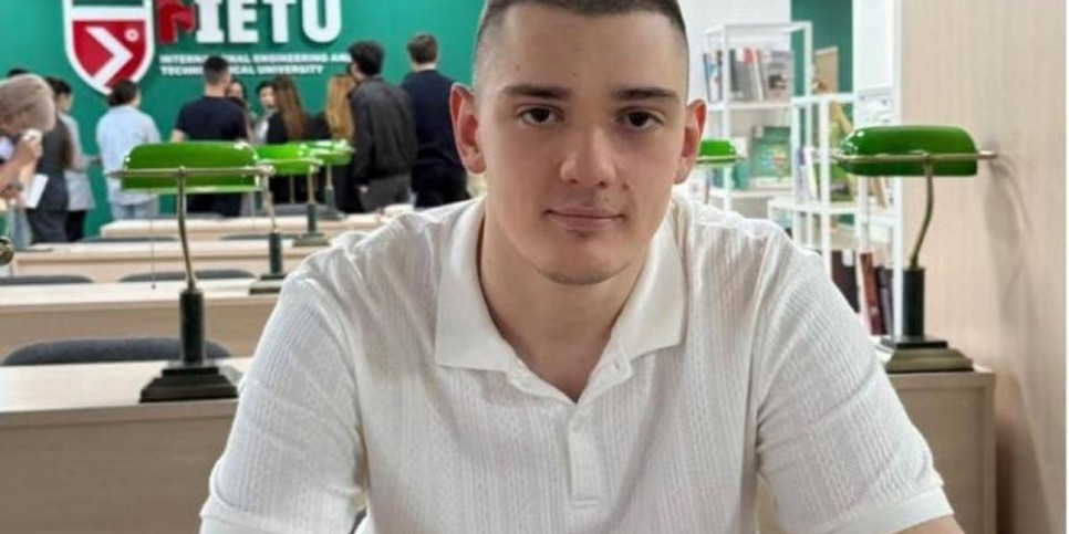 
                    Студент из Алматы обучился у лучших профессоров мира онлайн
                