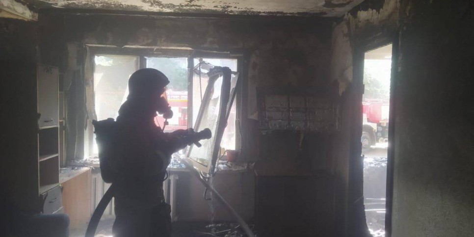 
                    44 человека эвакуировали в Актобе при пожаре в многоэтажке
                