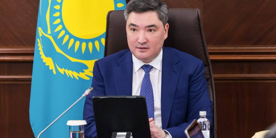 
                    Бектенов потребовал немедленно докладывать ему, если в регионах не будут снижать инфляцию
                