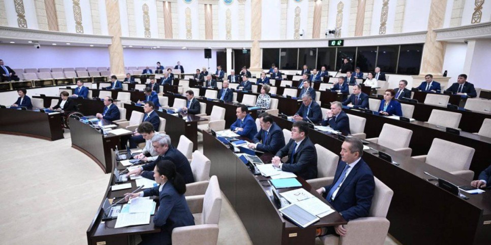 
                    Закон о цифровизации и инвестклимате одобрили сенаторы Казахстана
                
