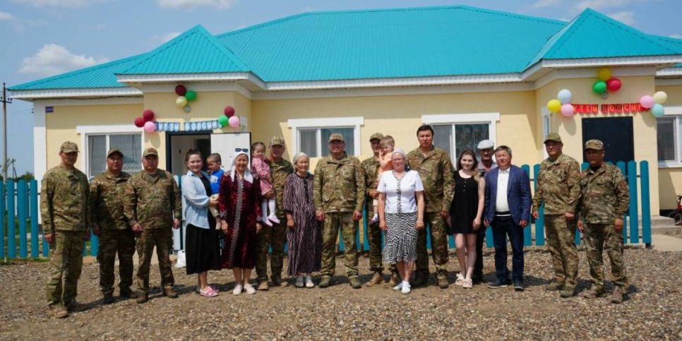 
                    Казахстанские спасатели отметили новоселье в служебном доме
                