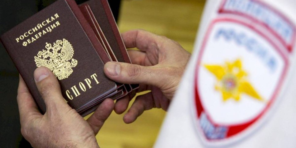 
                    Россиян пугают лишением имущества и гражданства за отказ от вакцинации
                