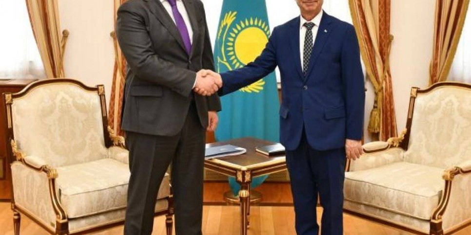 
                    Палестинский посол проинформировал главу МИД РК о ситуации в секторе Газа
                