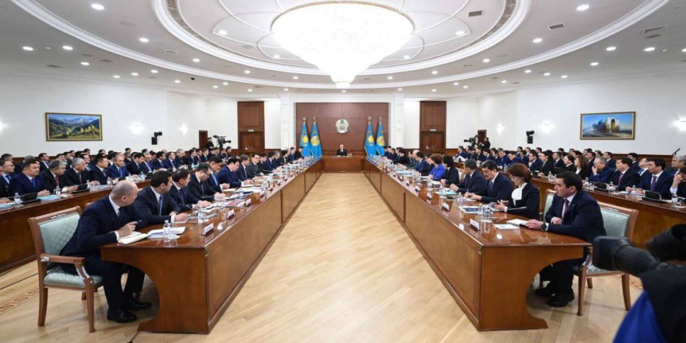 
                    Началось выступление Токаева на расширенном заседании Правительства
                