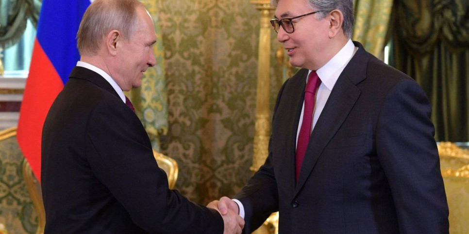 
                    Путин поздравил Токаева с наступающим Новым годом
                