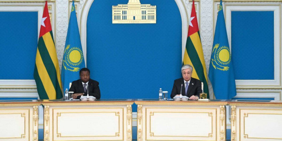 
                    Лидеры Казахстана и Того провели брифинг для представителей СМИ
                