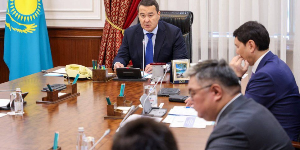 
                    Алихан Смаилов поручил ускорить разработку Комплексного плана развития машиностроения
                
