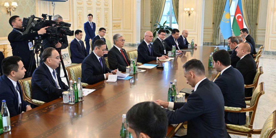 
                    Касым-Жомарт Токаев и Ильхам Алиев провели переговоры
                