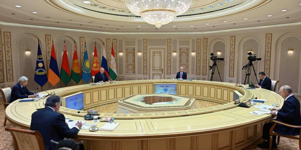 
                    Токаев призвал оказывать помощь афганскому народу
                