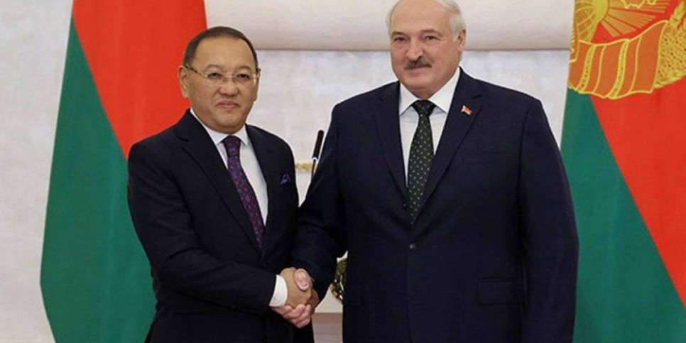 
                    Лукашенко назвал Казахстан близкой для Беларуси страной
                