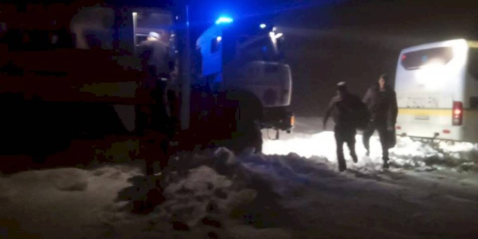 
                    В Карагандинской области спасатели эвакуировали из снежного заноса порядка 30 человек
                