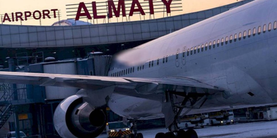 
                    Алматинец заплатит штраф за мат на борту самолета
                