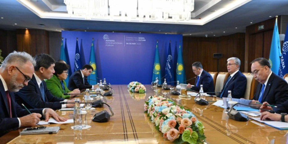 
                    Токаев провел встречу с группой высоких представителей ООН
                