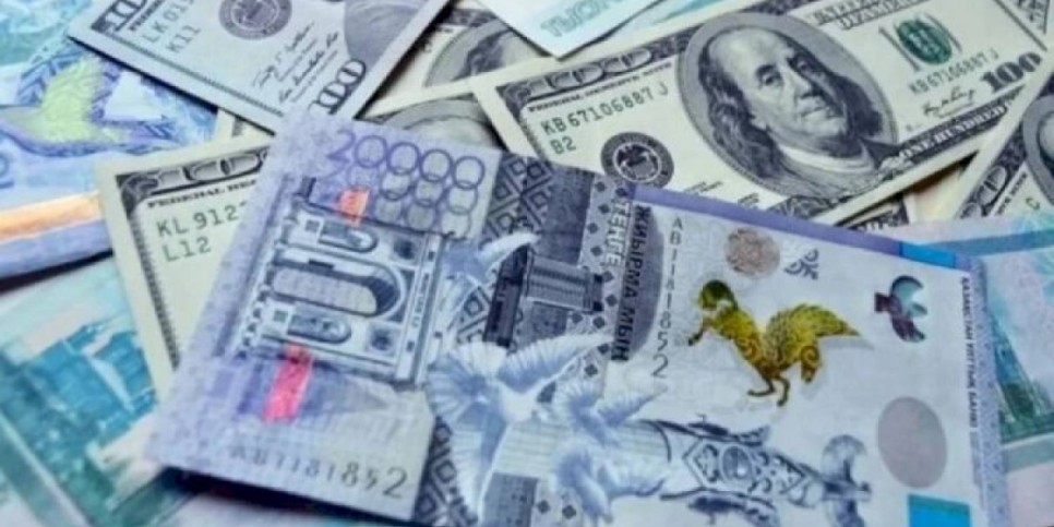 
                    Расчетный курс доллара на 2023 год определили в Казахстане
                