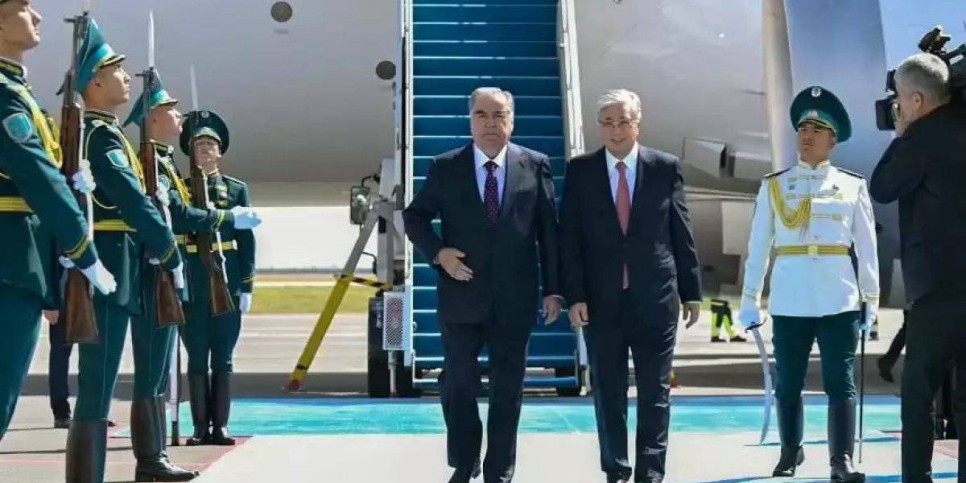 
                    Президент Таджикистана прибыл в Астану
                