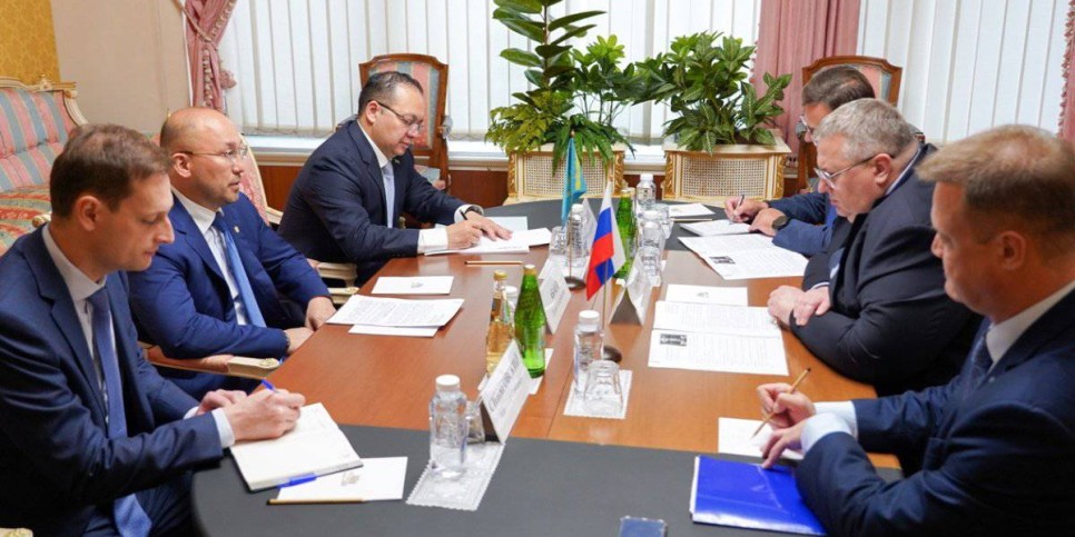 
                    Даурен Абаев встретился с заместителем председателя Правительства РФ
                