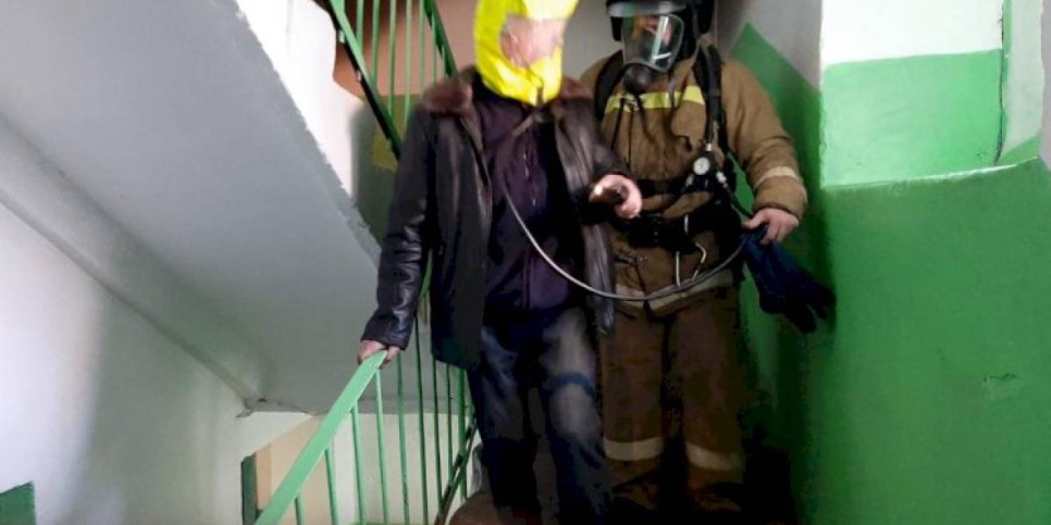 
                    Пожар в пятиэтажке Экибастуза: из огня спасены 20 человек
                