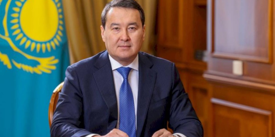 
                    Алихан Смаилов прибыл в Сочи
                
