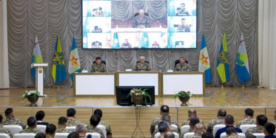 
                    Боевую и мобилизационную готовность войск обсудили в Минобороны РК
                