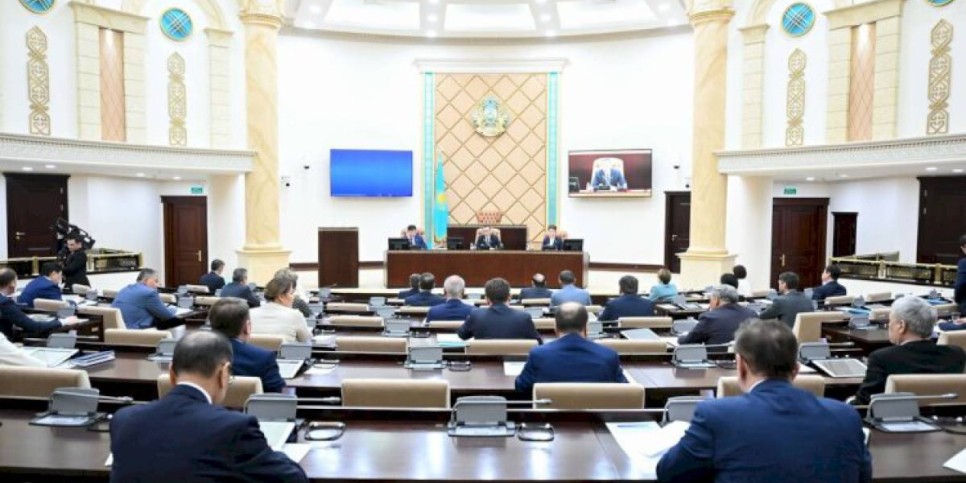 
                    Сенаторы одобрили соглашение между Казахстаном и Кыргызстаном об оказании взаимной правовой помощи
                