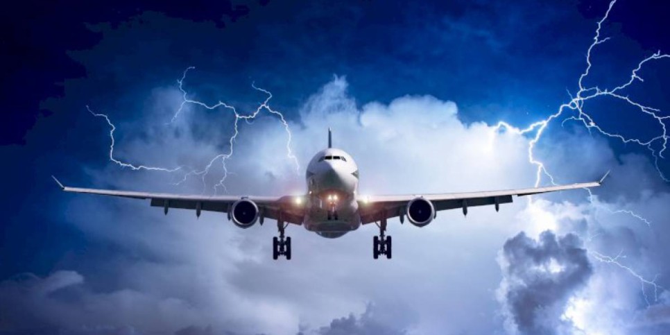 
                    Семь пассажиров рейса Ташкент – Алматы получили травмы на борту Air Astana
                