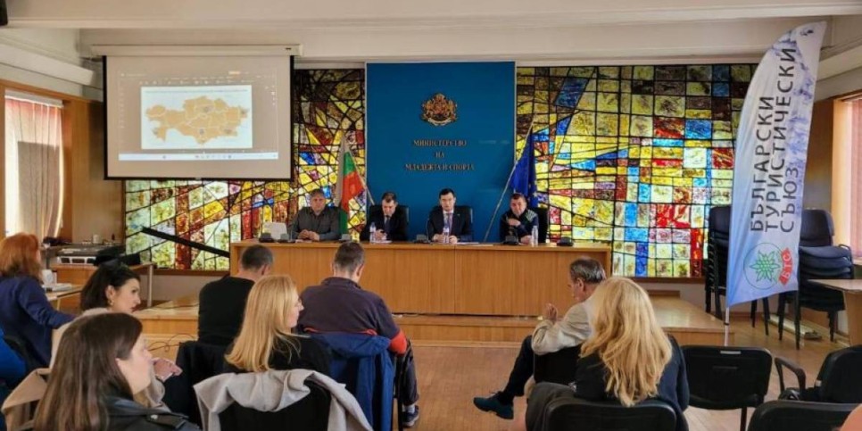 
                    Казахстан и Болгария обсудили расширение сотрудничества в сфере туризма
                