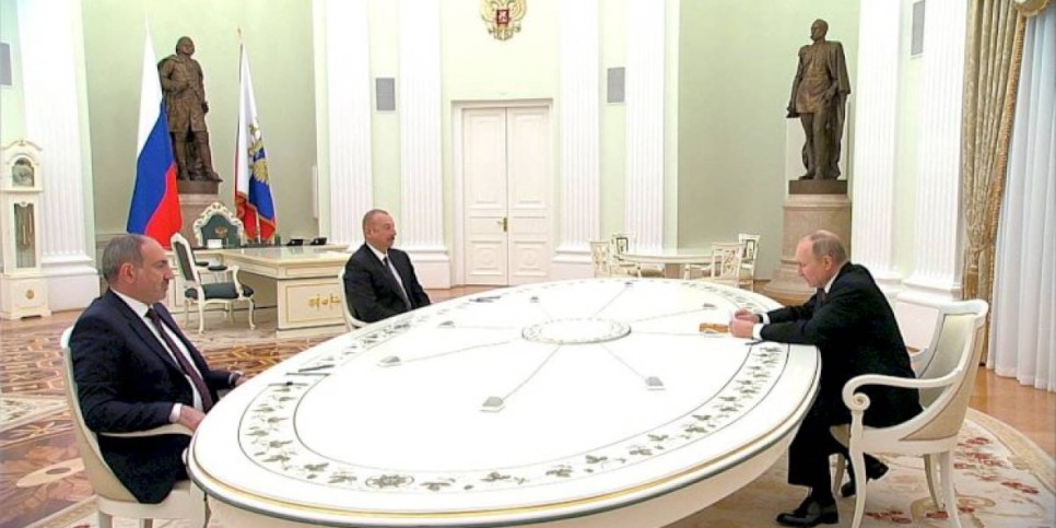 
                    Совместное заявление о развитии Карабаха подписали Путин, Алиев и Пашинян
                