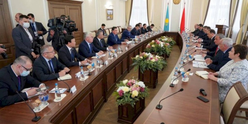 
                    Главы правительств Казахстана и Беларуси провели переговоры
                