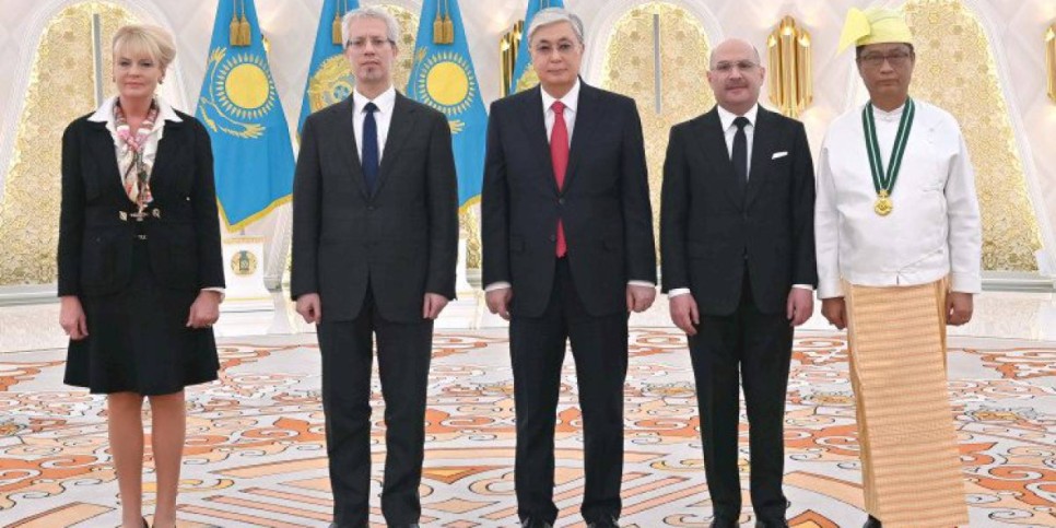 
                    Президент Казахстана принял верительные грамоты послов ряда стран
                