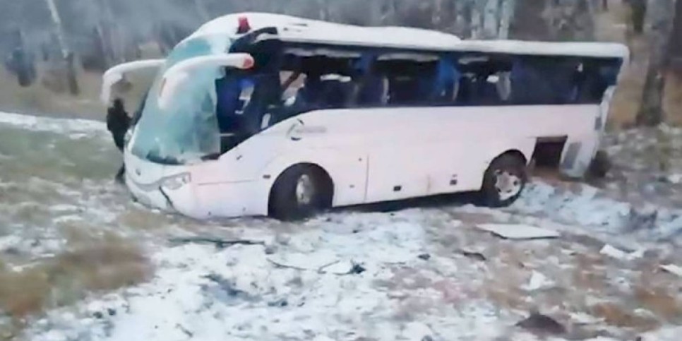 
                    Автобус из Казахстана опрокинулся в кювет в России, есть пострадавшие
                