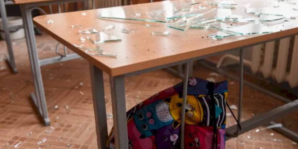 
                    Нападение на школу в российском Ижевске: 13 человек убиты, 9 пострадали
                