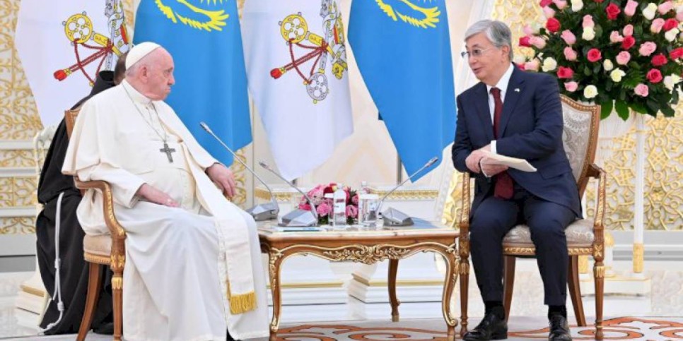 
                    Президент Казахстана и Папа Римский Франциск провели двустороннюю встречу
                